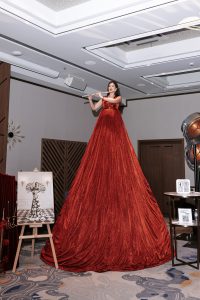 Elissa.flute Giant Dress In Red 200x300